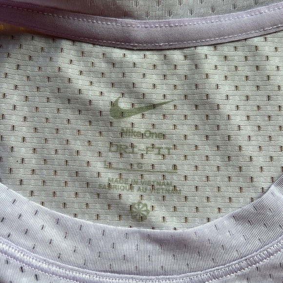 NWT Nike One Classic Breathe Cropped Tank - Picture 4 of 4